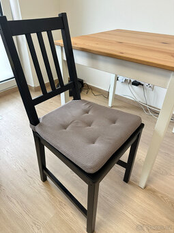 IKEA jídelní stůl Lerhamn a 2x židle Stefan včetně podsedáků - 3