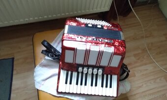 Prodám akordeon delicie junior XIII 72 basů 3 hlas - 3