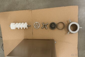 Chlazený mlýnek na maso Mado Eskimo MEW 615 - 3