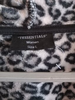 Dámská plyšová mikina s kapucí vel.: L, nová - 3