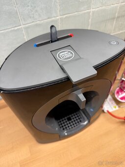Kávovar Dolce Gusto+stojan - 3