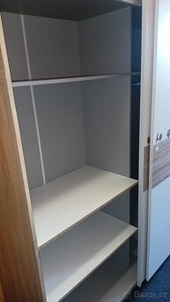 Šatní skříň.J 12/26. - 3