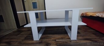 Dekorativní stůl - 3