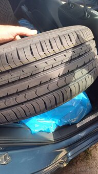 CONTINENTAL CONTIPREMIUMCONTACT 215/55 R 17 94W - 3