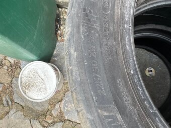 Pneu 225/50/17 - 3