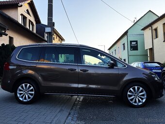 VOLKSWAGEN SHARAN 2.0TDI BIXENONY,PANORAMA,KAMERA,KŮŽE,TAŽNÉ - 3