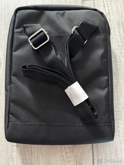 WENGER STATUS - 10" vertikální brašna na iPad, černá - 3