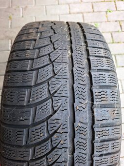 Zimní Nokian 235/45R17 9HXL a Fulda 245/45R18 100V - 3
