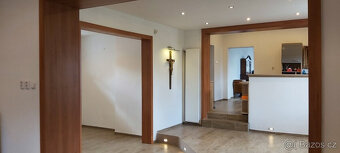 4+KK 190m2 + 3+KK 150m2 + prodejna 60m2 - 3