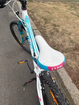 CUBE 24” dětské kolo - bílá tyrkysová - 3