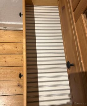 VITRÍNA IKEA HEMNES V PŘÍRODNÍM PROVEDENÍ - 3