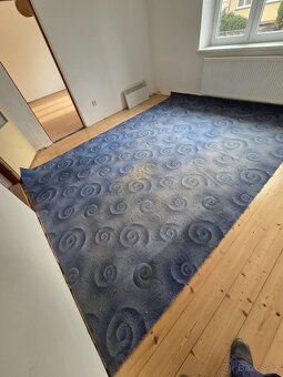 Modrý koberec 4 x 2,4m - 3