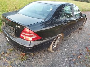 Prodám veškeré náhradní díly z Mercedes C 2.2cdi - 3
