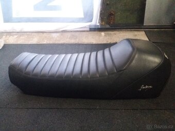 Suzuku GS 750 sedlo Giuliari - 3