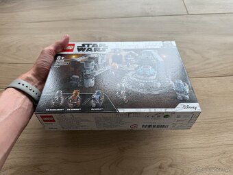 LEGO Star Wars 75319 The Armorer’s Mandalorian Forge - 3