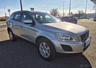 VOLVO XC60 2.4D 5 VÁLEC 4x4 MANUAL 1 MAJITELKA PARK SENZORY - 3