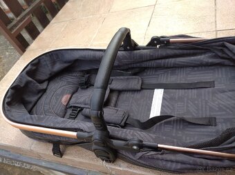 Použitý kočárek výborný stav - 3