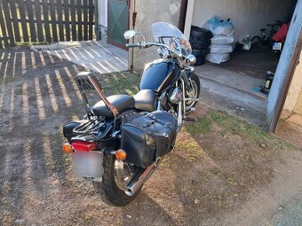 Suzuki VZ 800 Marauder - 3