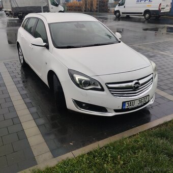Opel Insignia Sports Tourer SW - 3