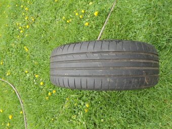 Prodám pneu s diskem 205/55r16 - 3