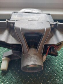 Motor do pračky Whirlpool CESET MCA 38/64 - 148/xxx
- 3