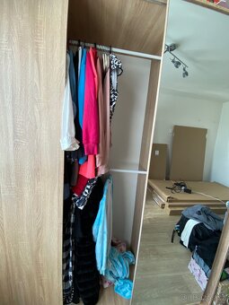 Šatní skříň - 3