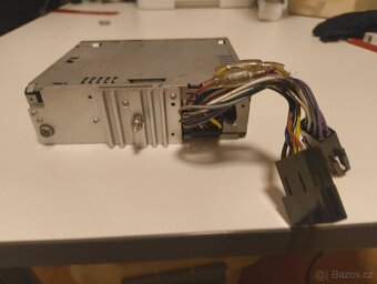 Autorádio s CD JVC KD-G351 s AUX vstupem - 3