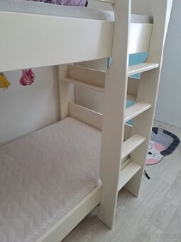 Dvoupatrová dětská postel z masivu - 3