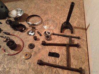 ČZ 125 B a T, 150 C - 3