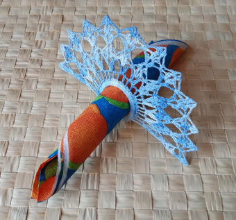 Háčkované vějíře - držáky ubrousků ke stolování 4 ks - 3