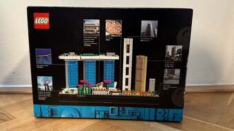 LEGO Architecture 21057 Singapore - 3