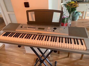 Klávesy Yamaha Portable Grand DGX-230 - 3