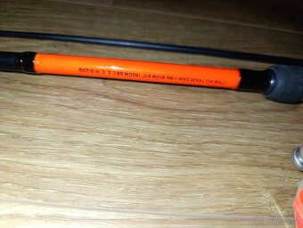 Dětský prut Daiwa Vibe s navijákem - 3