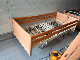 Elektrická zdravotní polohovací postel - 3