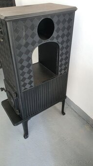 Litinová kamna Jotul F 606 černý lak - 3