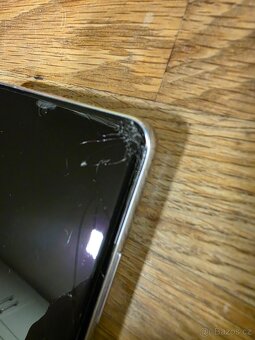 Samsung Galaxy s21 Ultra poškozený displej - 3