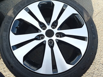 5x114,3 Kia Sportage III alu disky 7jx18 ET40,5 - 3