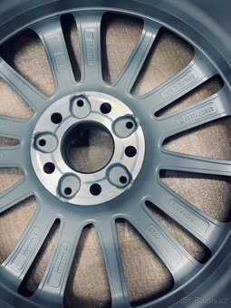 TOP kola Mercedes CLS R19 originál - 3