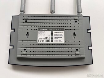 TP-LINK Archer C58 - Bezdrátový router - 3