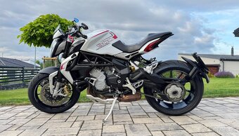 MV Agusta Dragster 800,rok 2014,nové pneu,mnoho doplňků,TOP - 3