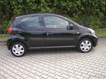 Toyota Aygo 1.0i, 50 kW, 5 dveří, klima - 3