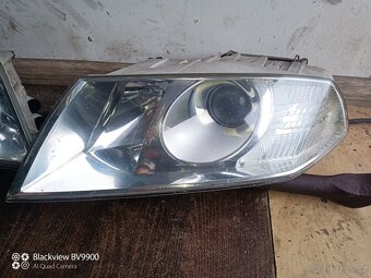 Škoda Octavie 2 přední xenonové světlomety. - 3
