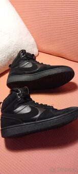 Zánovní zimní kotníkové boty Nike vel.38 - 3