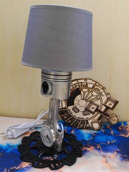Lampa motorový píst s hodinami - Autonábytek Kovář - 3