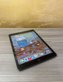 Apple iPad 8 128GB Space Gray, TOP STAV - 3