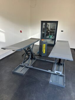 Nuzkovy zvedak Novy - 3