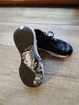 Sálová obuv zn. Under Armour - 3