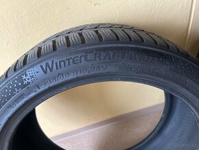 Kumho WinterCraft WP72 235/40 R19 96V - 3