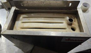 Sterilizátor nožů – elektrický zn. SIRMAN - gastro č.48 - 3