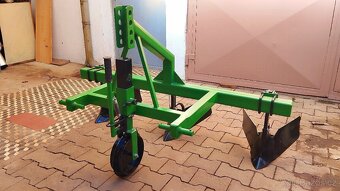 Nová tříradličná proorávačka brambor - 3